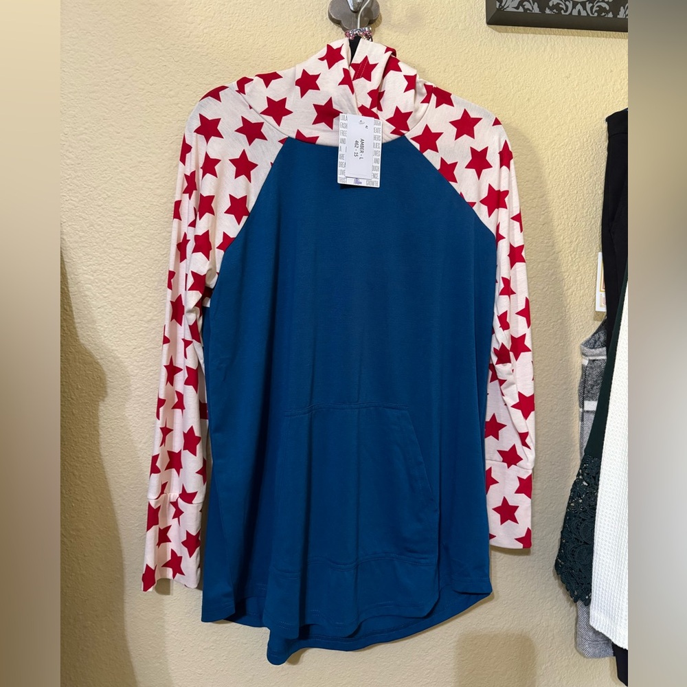 LuLaRoe BNWT M Americana Amber hoodie - red white blue with stars 🇺🇸